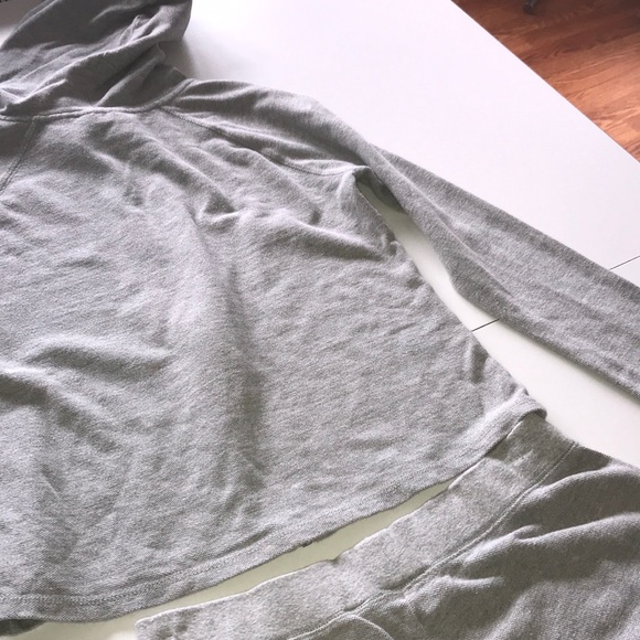 XS DKNY Capri set - Picture 7 of 7